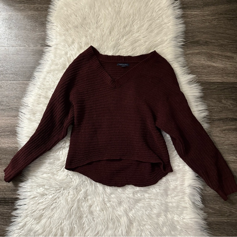 American Eagle Outfitters Cropped V neck Maroon sweater in size XS